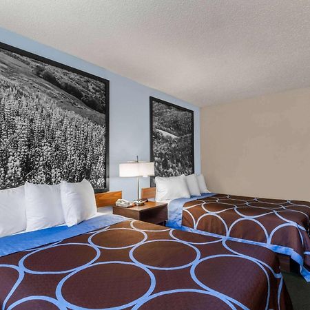 Super 8 By Wyndham East Stroudsburg - Poconos Hotel Exterior foto