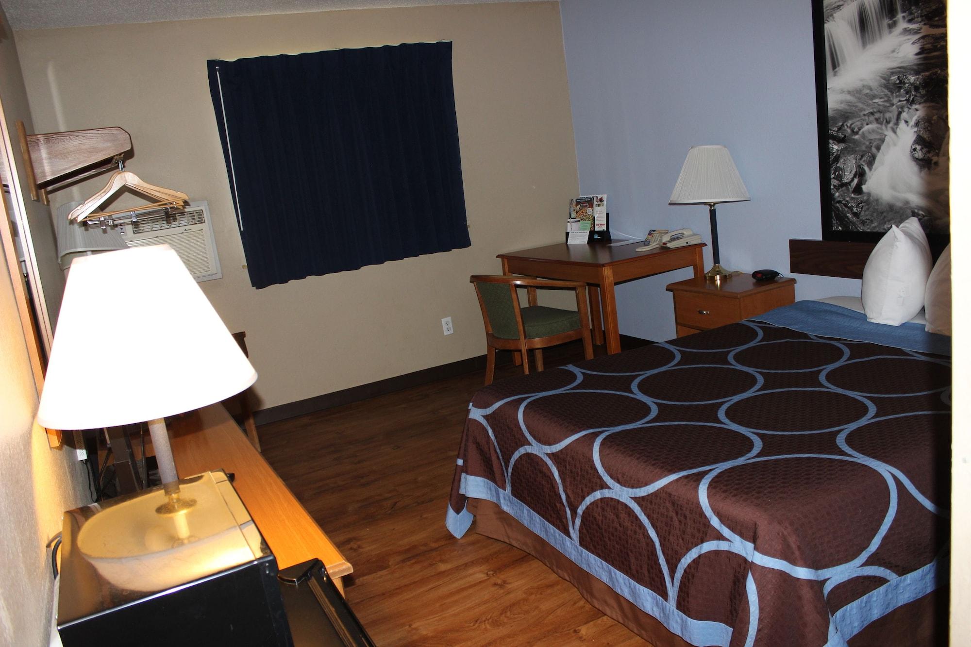 Super 8 By Wyndham East Stroudsburg - Poconos Hotel Exterior foto