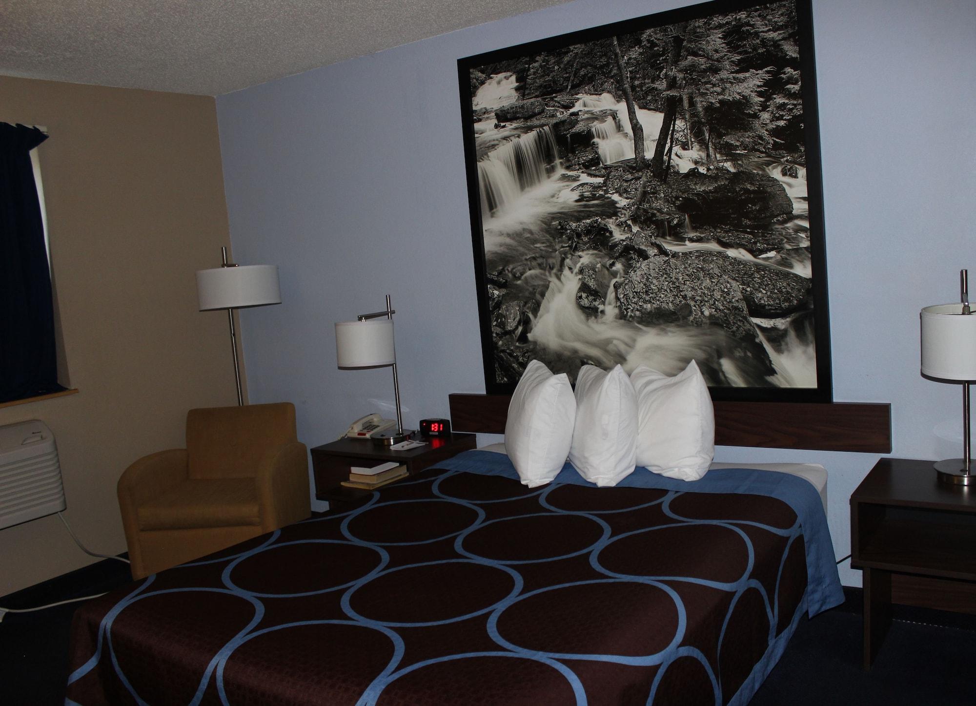 Super 8 By Wyndham East Stroudsburg - Poconos Hotel Exterior foto